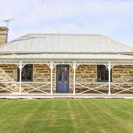 Taieri Bank Cottage - Middlemarch, Otago Exterior photo