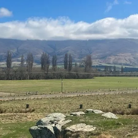 Taieri Bank Cottage - Middlemarch, Otago Exterior photo