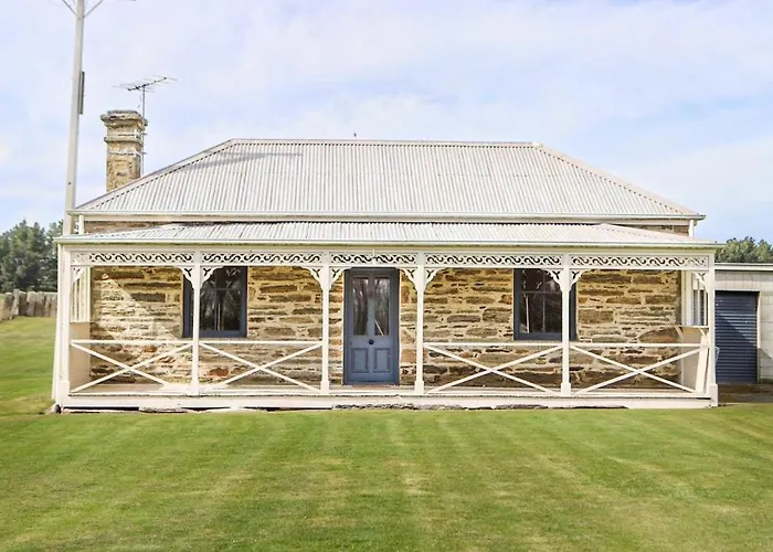 Taieri Bank Cottage - Middlemarch, Otago