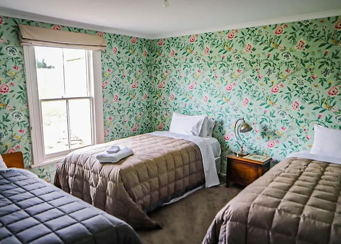 Taieri Bank Cottage - Middlemarch, Otago